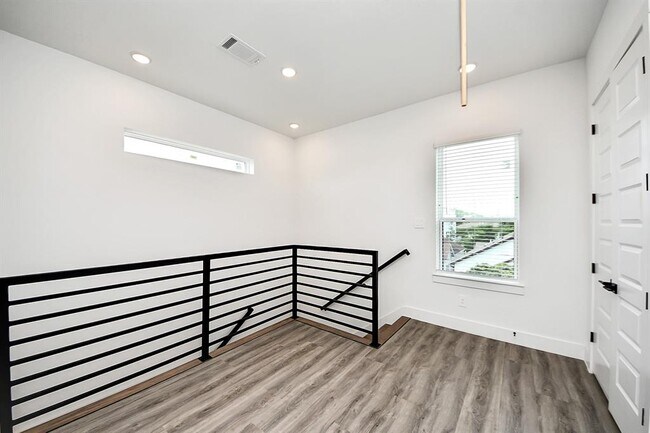 Building Photo - 3604 Runnels St