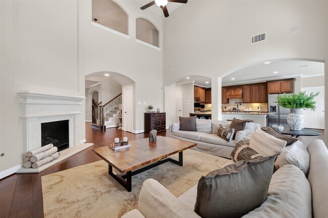 Building Photo - 10 Cayuga Pond Ct