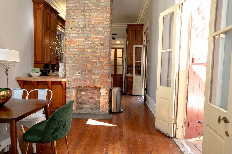 Building Photo - 1433 Esplanade Ave