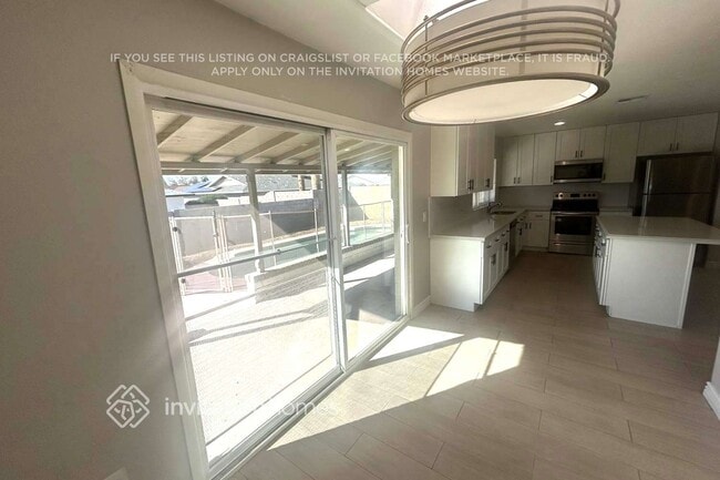 Building Photo - 11012 N 47th Ave