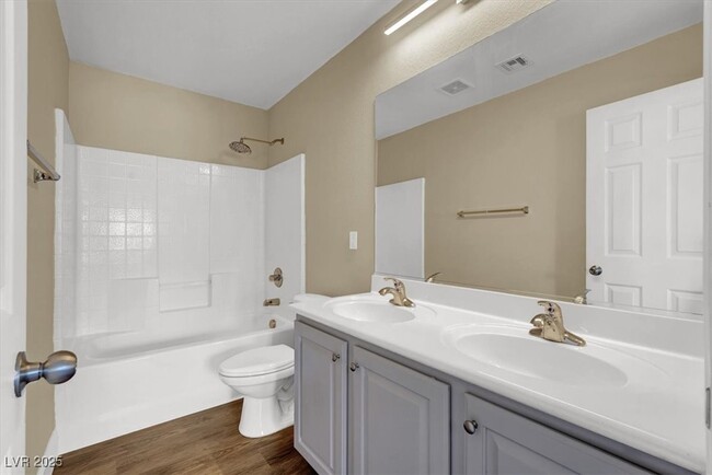 Building Photo - 8556 Osmerea Ct