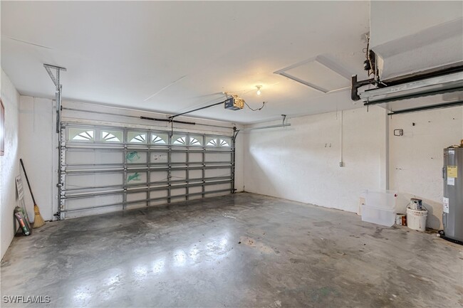 Building Photo - 9084 Caloosa Rd