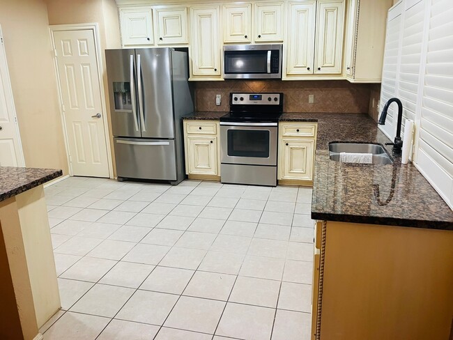 Building Photo - 14426 Kemrock Dr