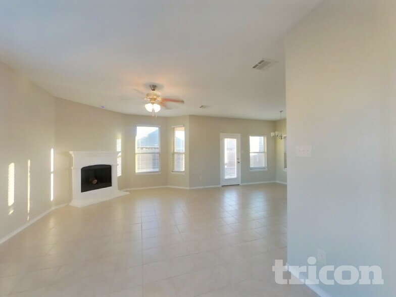 Building Photo - 8928 Deadwood Ln