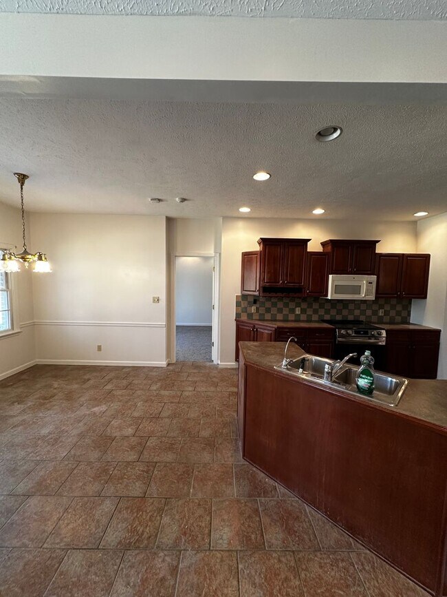 Building Photo - 1250-1254 Evans City Rd