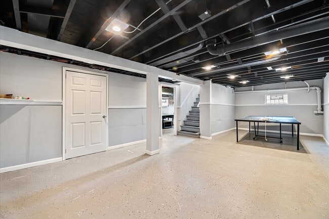Building Photo - 1030 Graceland Ave