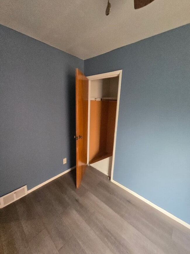 Building Photo - 3BD/ 1.5 BA Home for Rent Cleveland