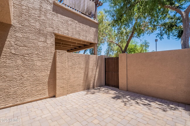 Building Photo - 3491 N Arizona Ave