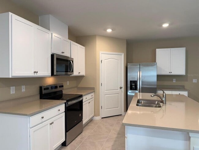 Building Photo - 3221 Belize Pl