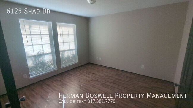 Building Photo - 6125 Shad Dr