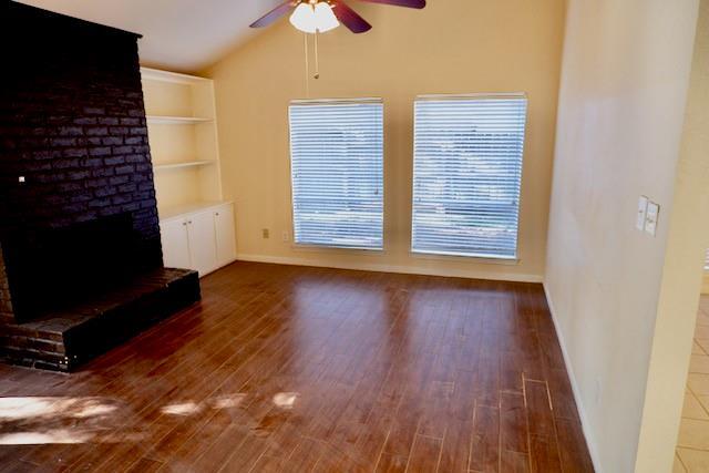 Building Photo - 930 Mesa Terrace Dr
