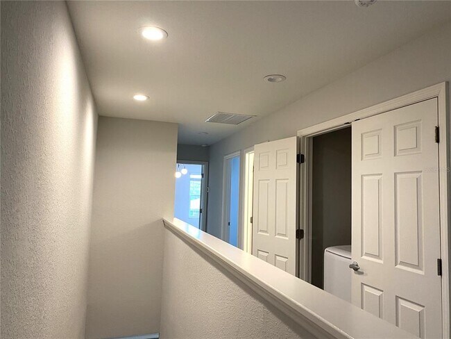 Building Photo - 1050 Grantham Dr