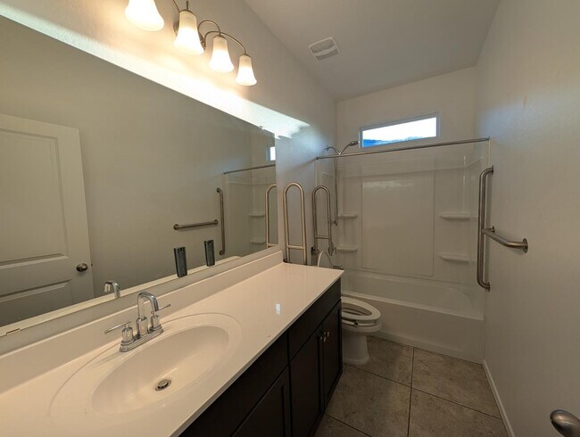 Building Photo - 9407 E Alfalfa Dr