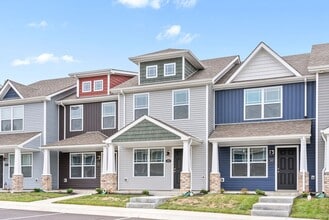 Building Photo - 2 Bedroom 2 1/2 Bath Pet Friendly Condo Fo...