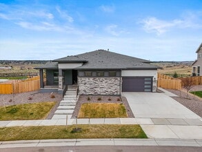 Building Photo - $7,495.00, Stunning 6 bed, 5 bath Ranch-St...