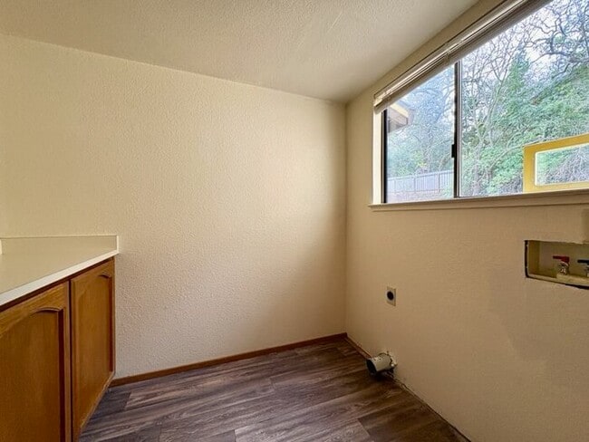 Building Photo - Beautiful Well Kept 3 bedroom for Rent - Folsom