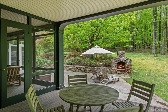 Building Photo - 8 Brady Rd