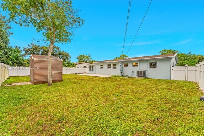 Building Photo - 1930 NW 184th St