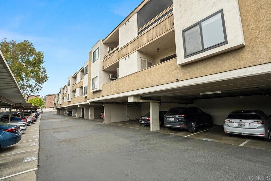 Building Photo - 6725 Mission Gorge Rd