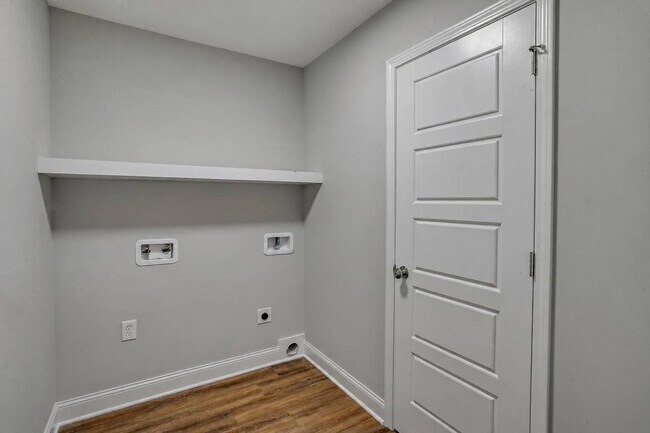 Building Photo - 577 Patrick Farms Dr