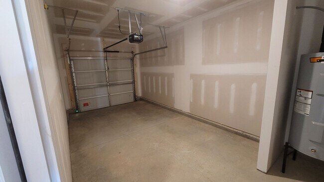 Building Photo - Beautiful New Townhome for Military Tenant