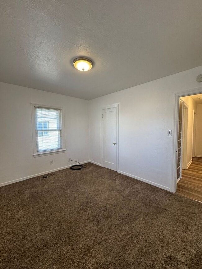 Building Photo - Charming, Updated Home in the Heart of Sparks – Clean, Comfortable & Move-In Ready!