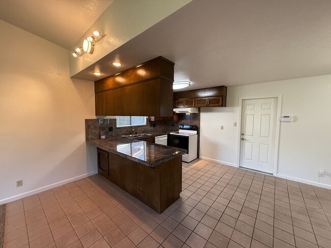 Building Photo - Single story home located in the Stonewood neighborhood!