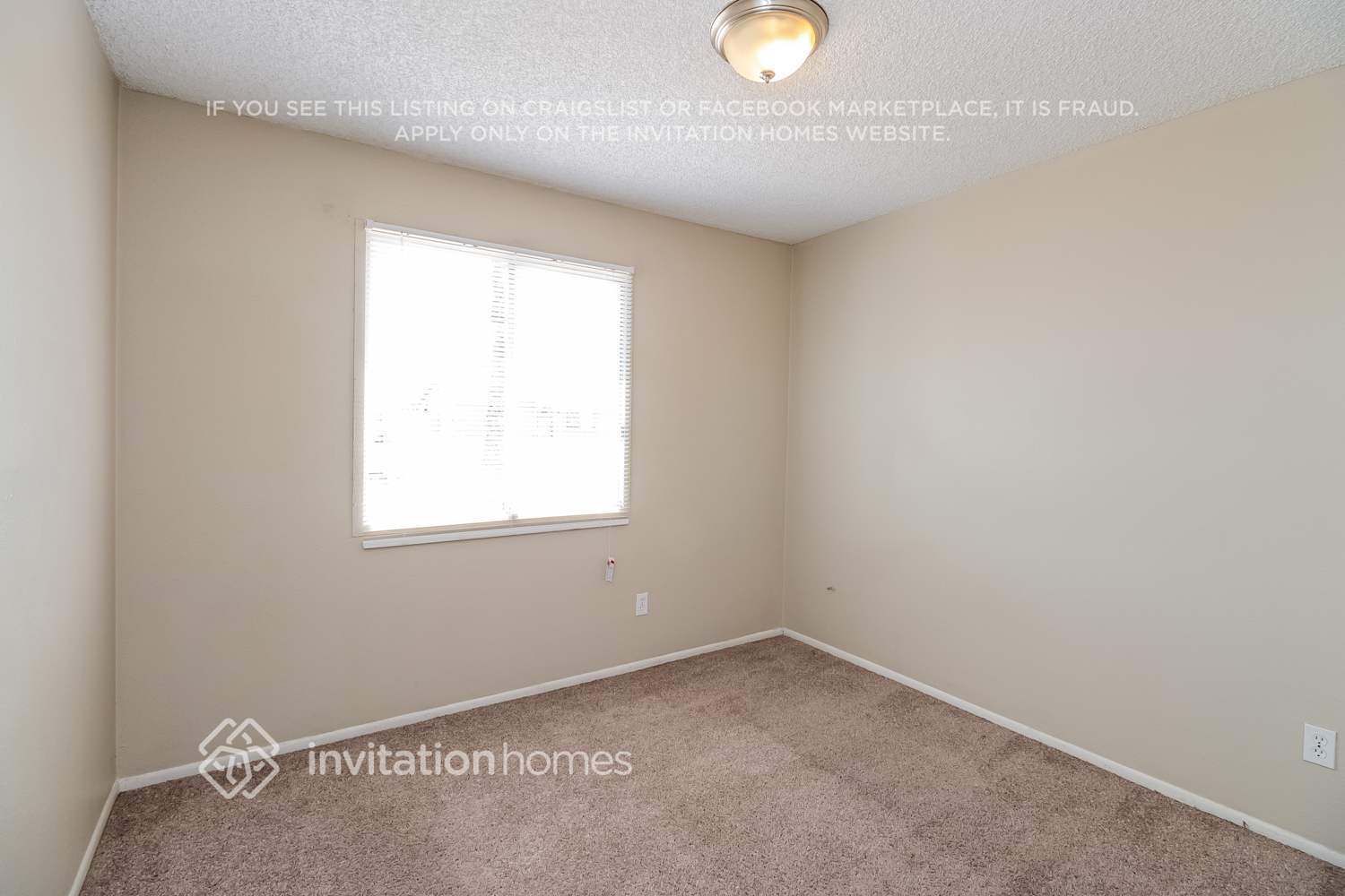 Building Photo - 6808 W Windsor Ave