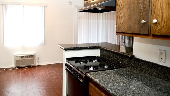 Building Photo - 3609 Jasmine Ave