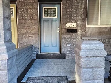 Primary Photo - 639 Bell St