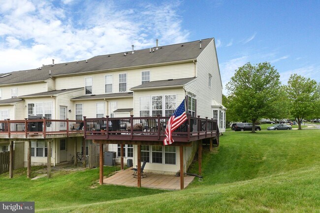 Building Photo - 158 Maloney Terrace