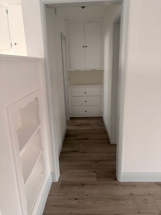 Interior Photo - 5919-5925 Crenshaw Blvd