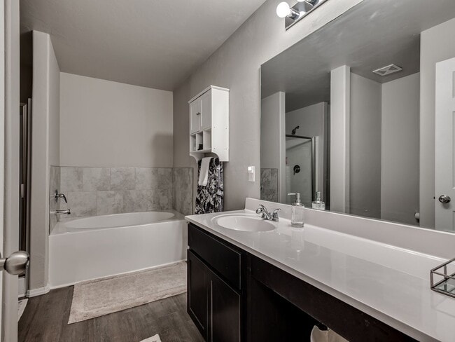 Building Photo - 313 Foxtrot Ter