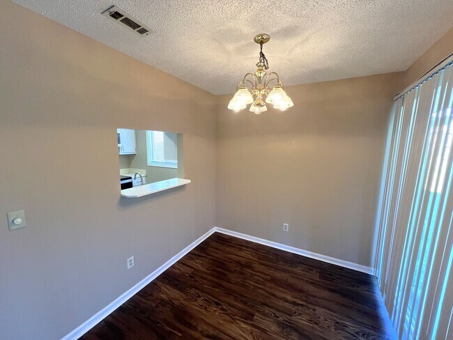 Building Photo - 149 Woodfield Pl