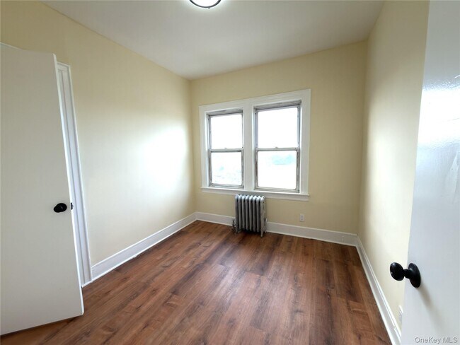 Building Photo - 302 W Hudson St
