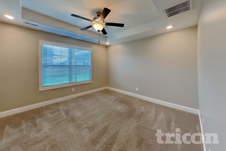Building Photo - 1093 Whitney Dr