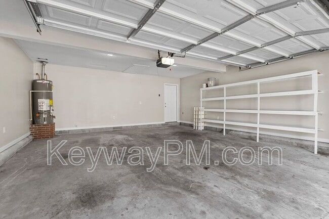 Building Photo - 3920 Nantucket Cir