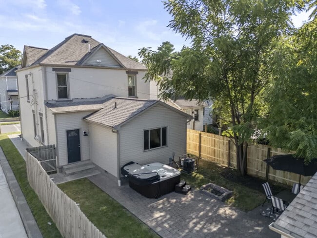 Building Photo - 530 Hanford St