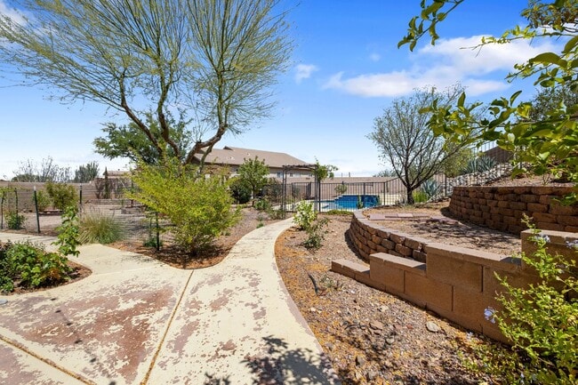 Building Photo - Beautiful Home with Pool and Spa and 3 car...