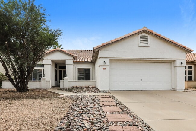 Building Photo - 1563 E Scott Ave