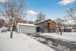 Building Photo - 2680 Brittany Ln