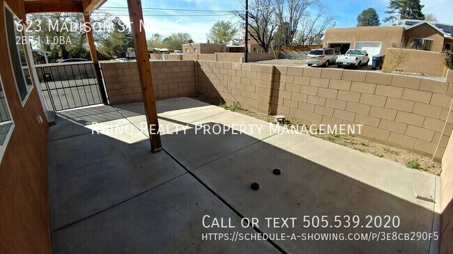 Building Photo - 623 Madison St NE