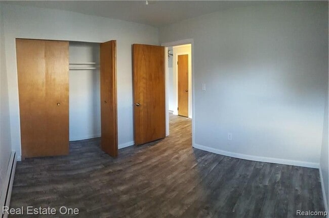 Building Photo - 314 Mary Ave