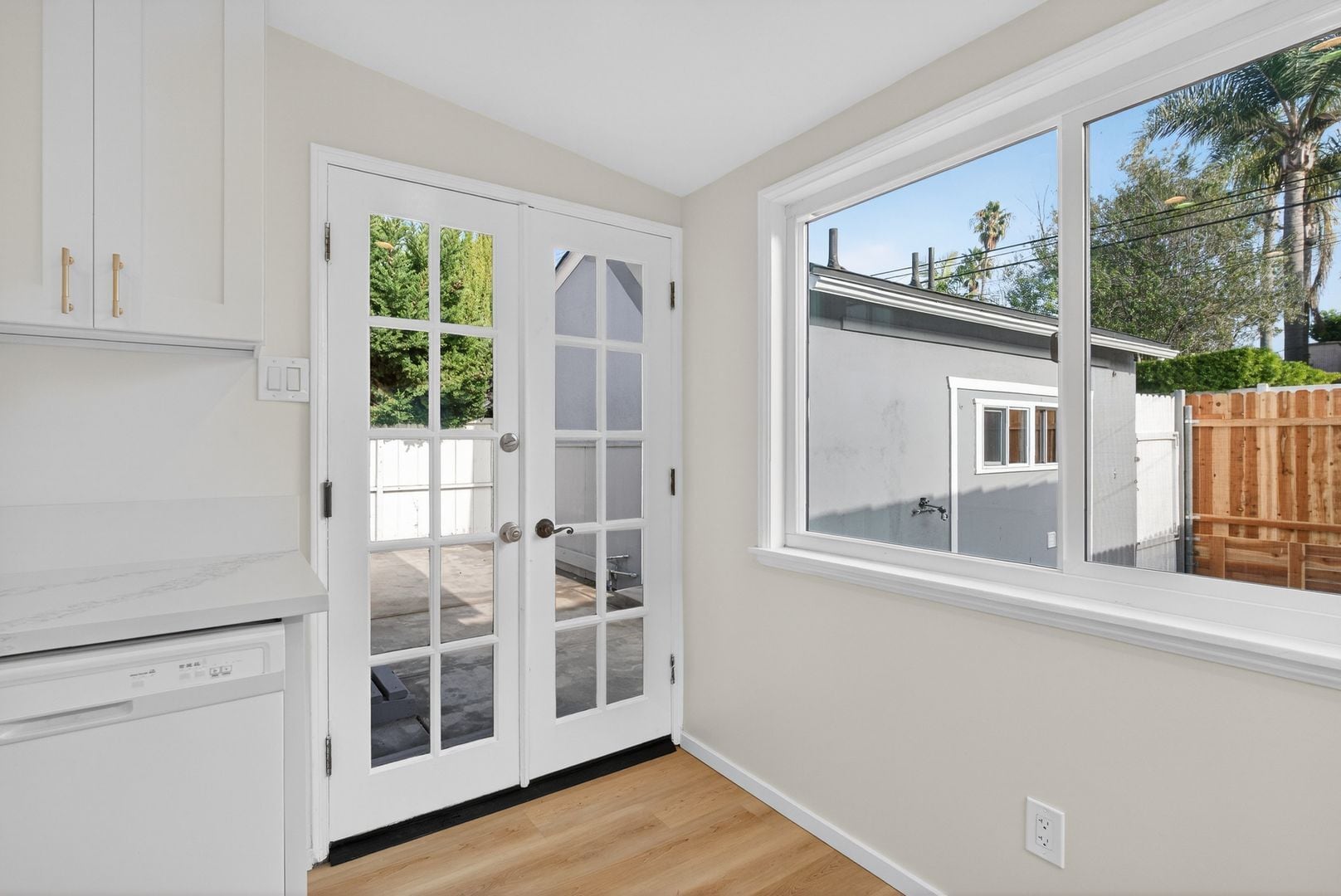 Building Photo - 242 Claremont Ave