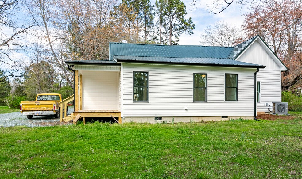 Building Photo - 3107 Orange Grove Rd