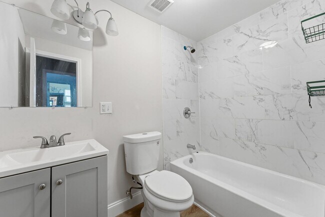 Building Photo - Completely Renovated 2BR/1BA Home on Extra-Large Lot in Jacksonville's Trout River Area***APRIL S...