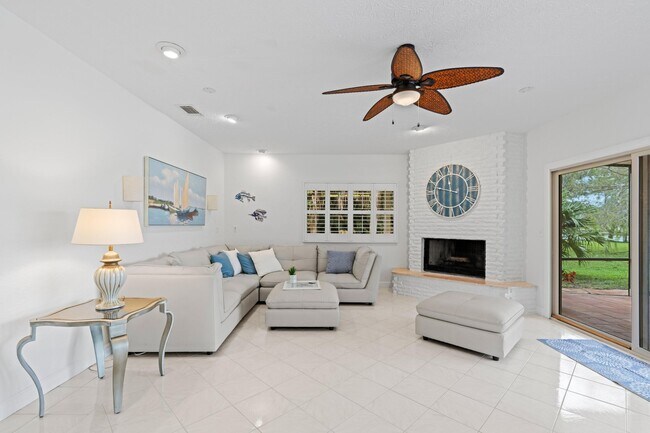 Building Photo - 2626 Erickson Dr