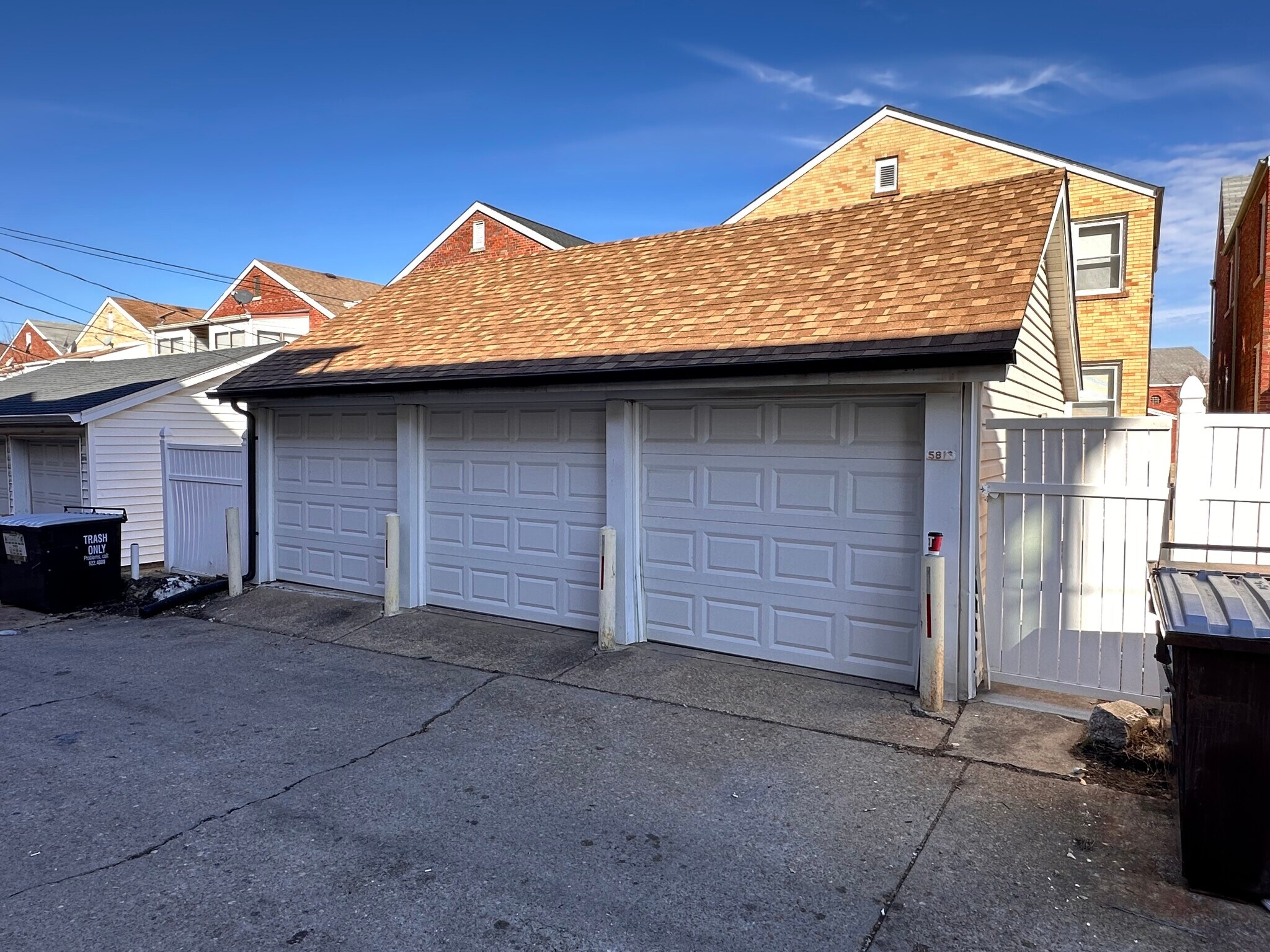 Building Photo - 5816 Mardel Ave