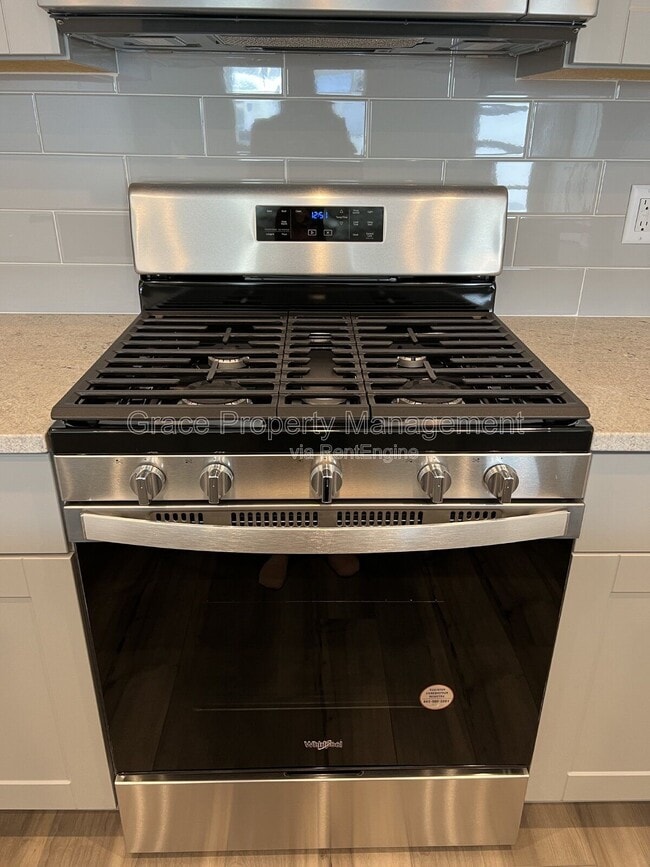 Building Photo - 12232 Creamery St