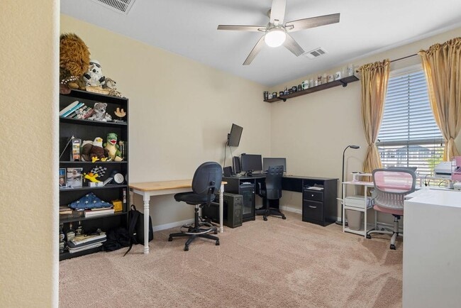 Building Photo - 13400 Briarwick Dr